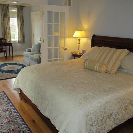 Compass Rose Inn Нюбърипорт Екстериор снимка