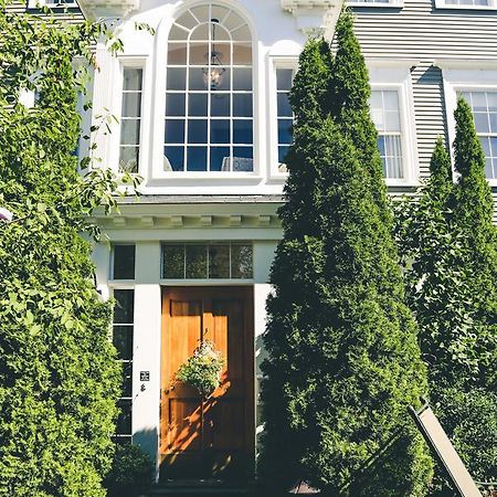 Compass Rose Inn Нюбърипорт Екстериор снимка