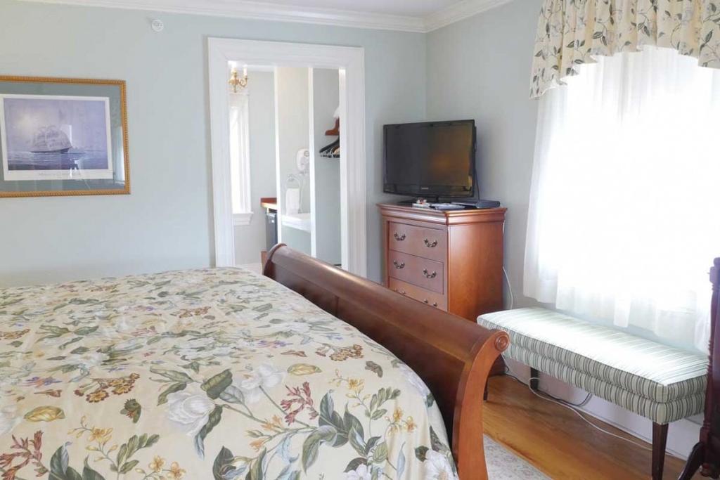 Compass Rose Inn Нюбърипорт Екстериор снимка