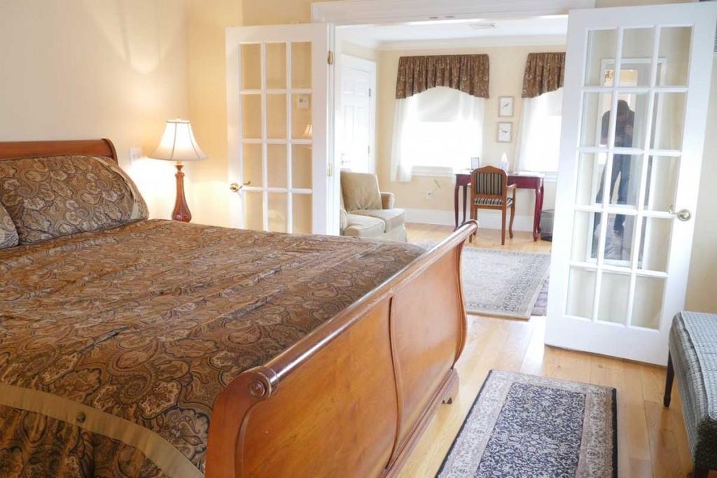 Compass Rose Inn Нюбърипорт Екстериор снимка